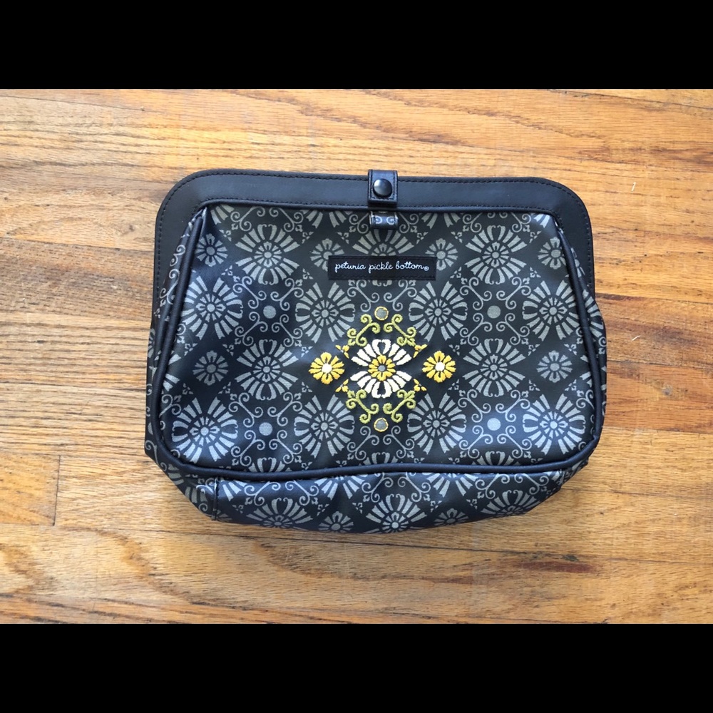 Petunia Pickle Bottom Clutch